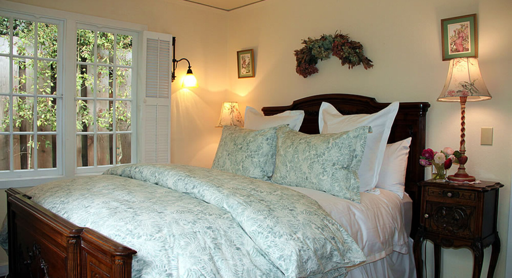 Friar Tuck Cottage Bedroom