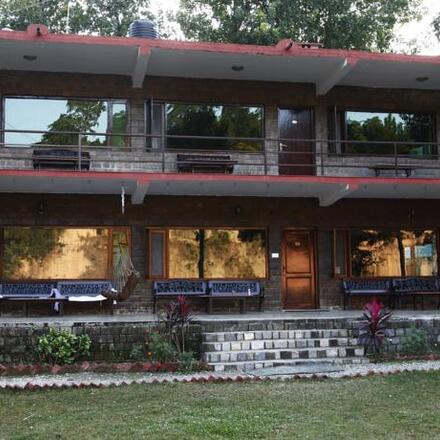 Corbett Riverside Resort 