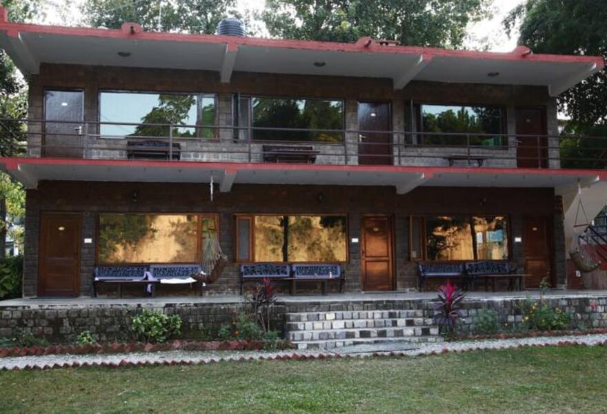 Corbett Riverside Resort 