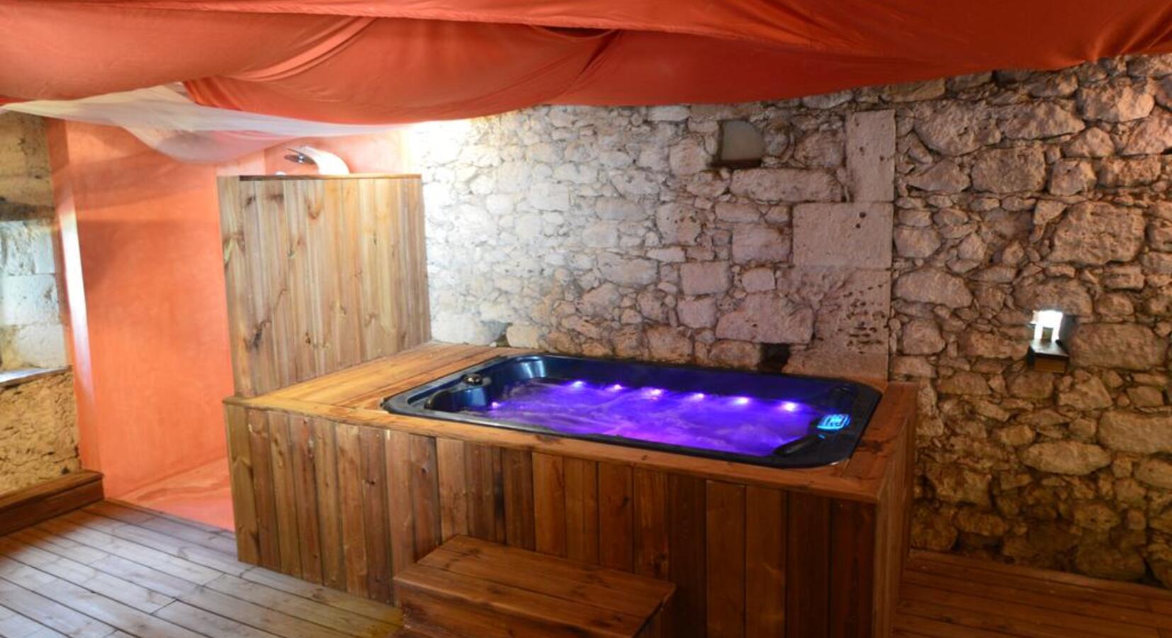 Spa & jacuzzi