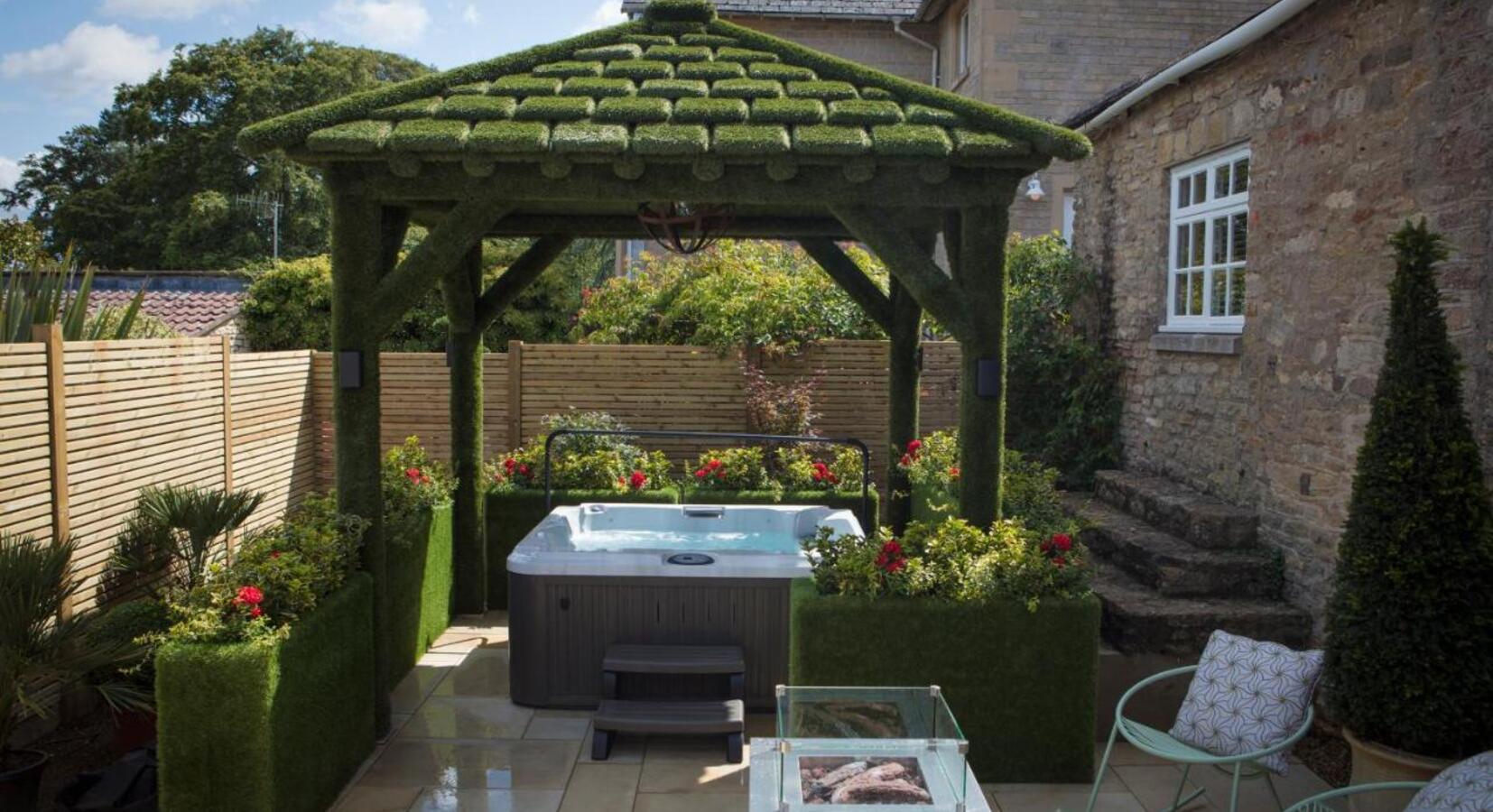 Hot Tub Suite