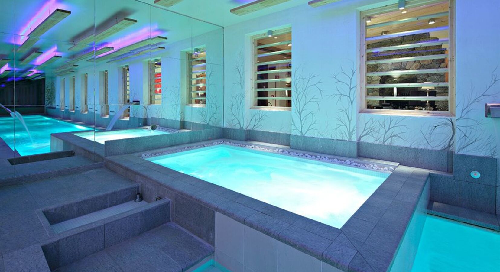 Indoor spa pool