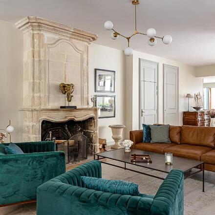 Sitting Room with Fireplace