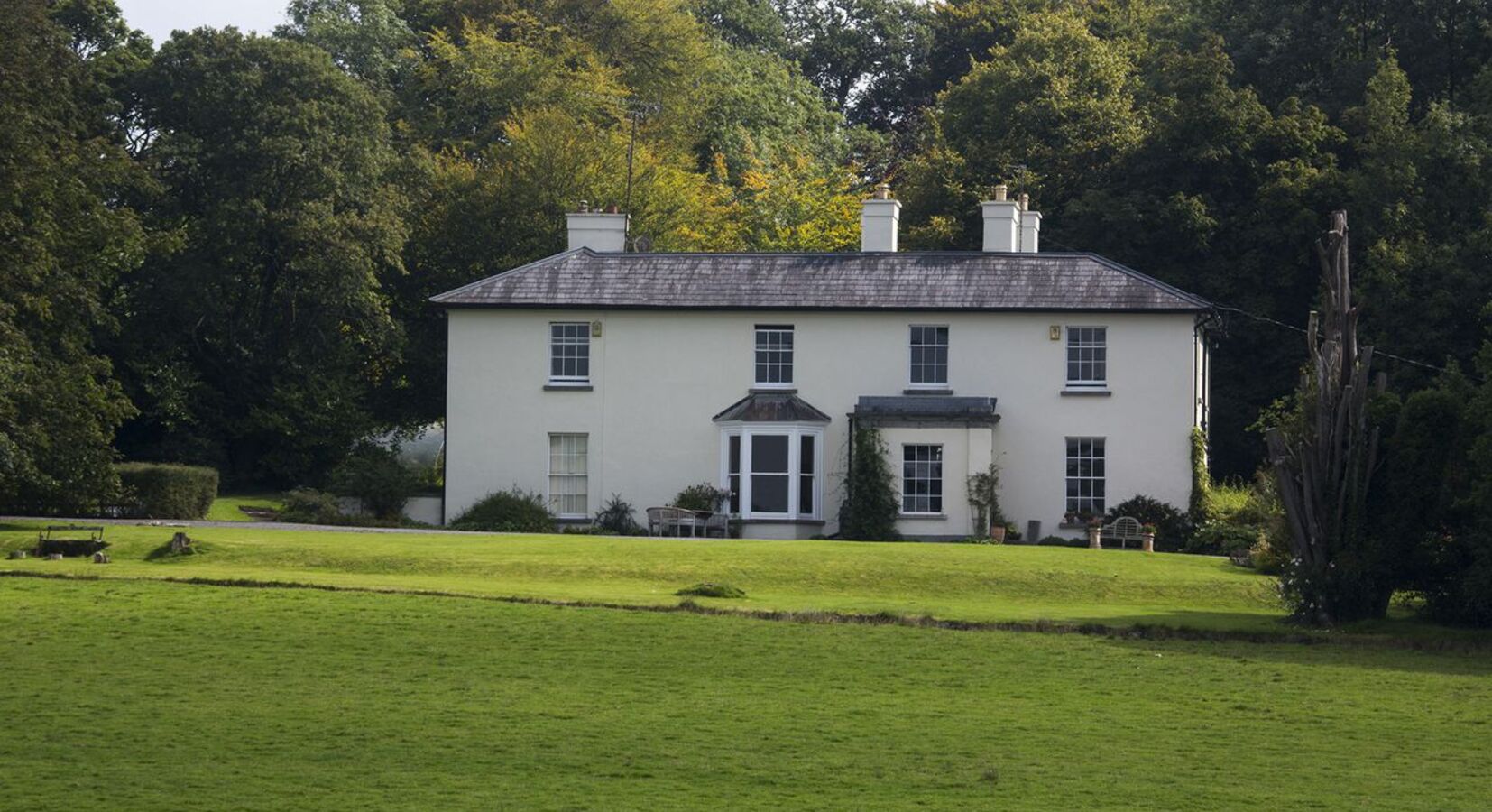 Photo of Lough Bawn House