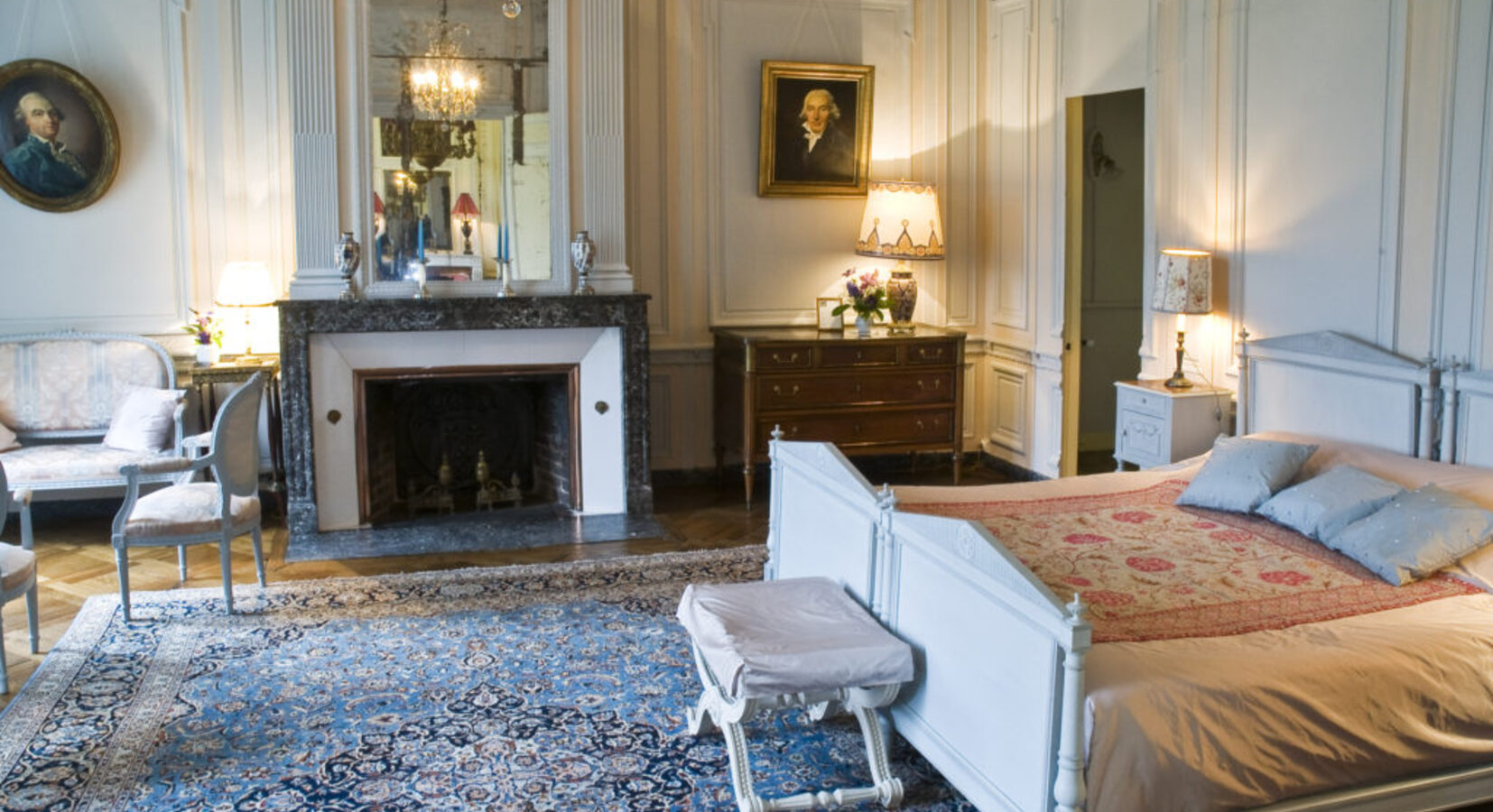 Louis XVI Suite