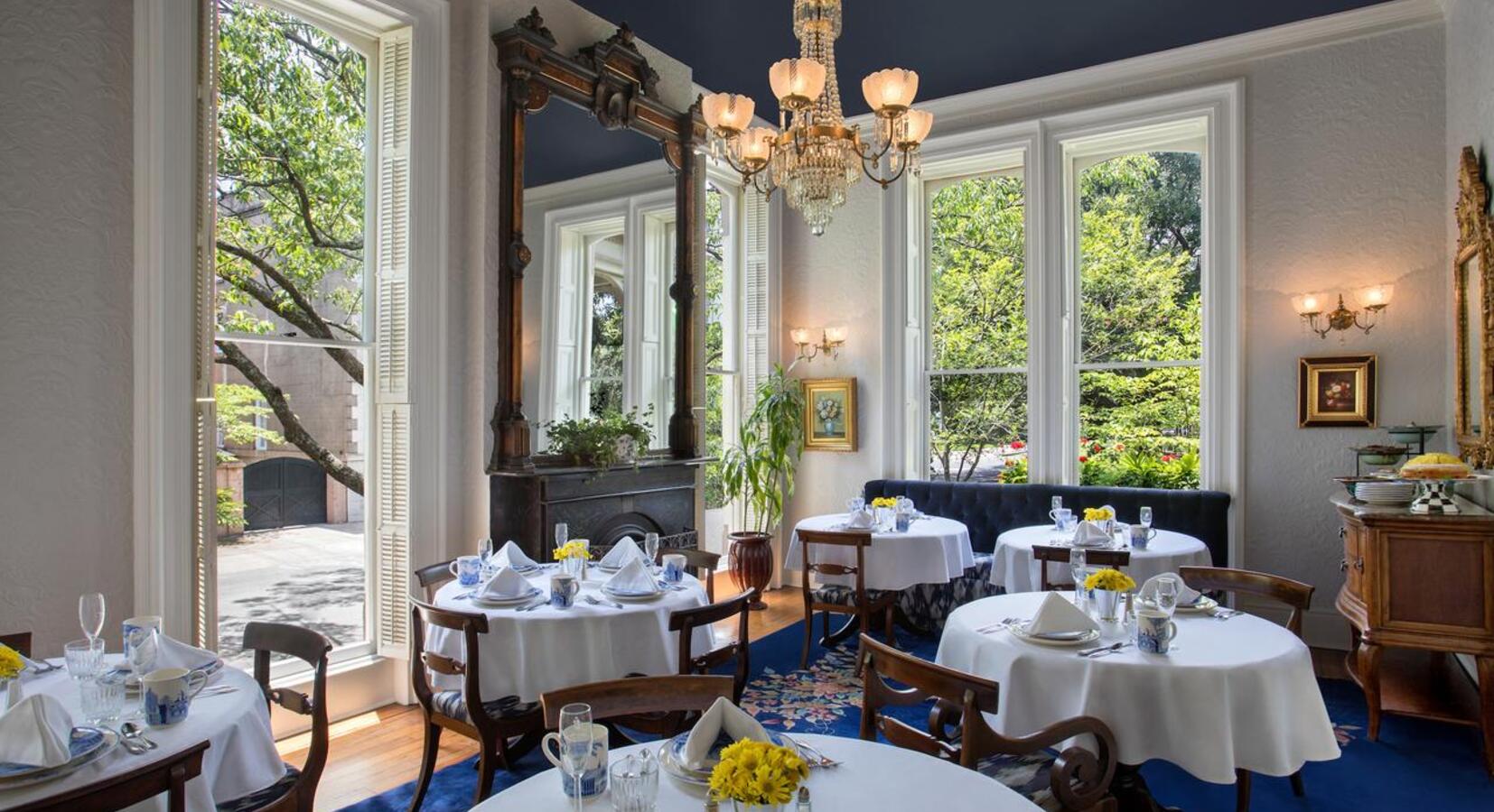 Breakfast Room