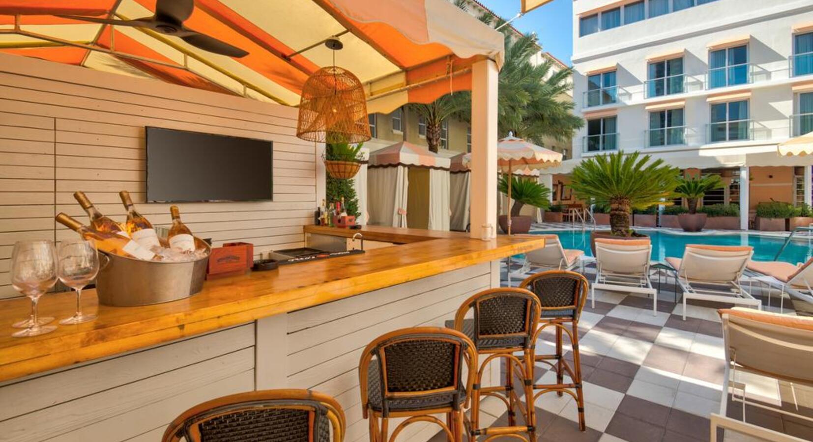 Poolside Bar