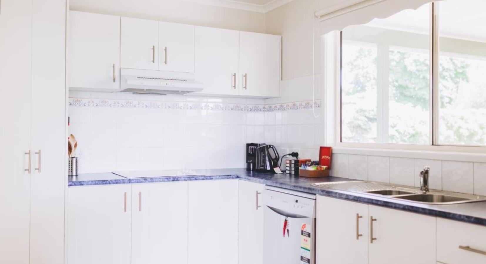 Dalry Cottage - Kitchen