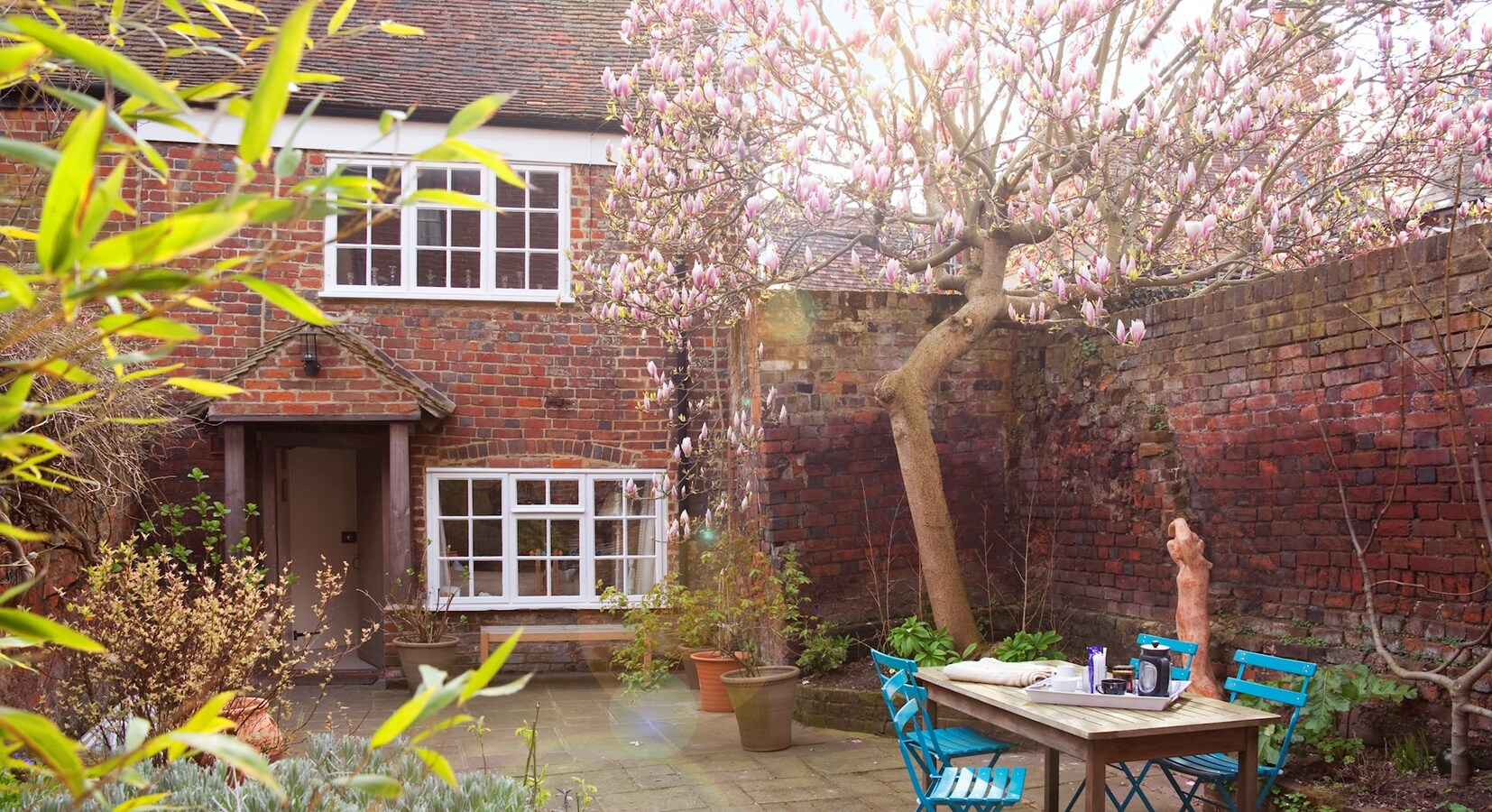 Courtyard garden