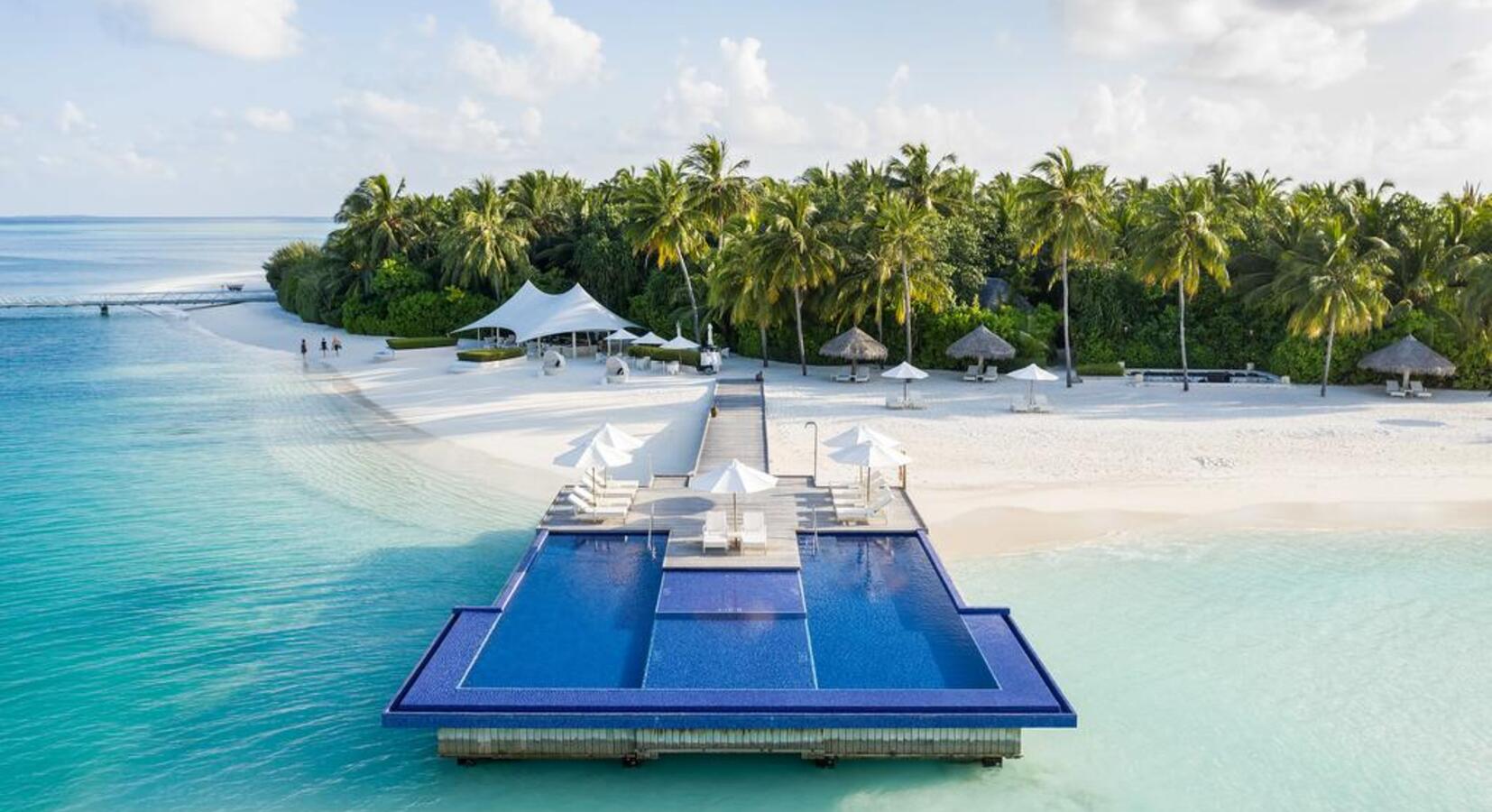 Ocean front infinity pool