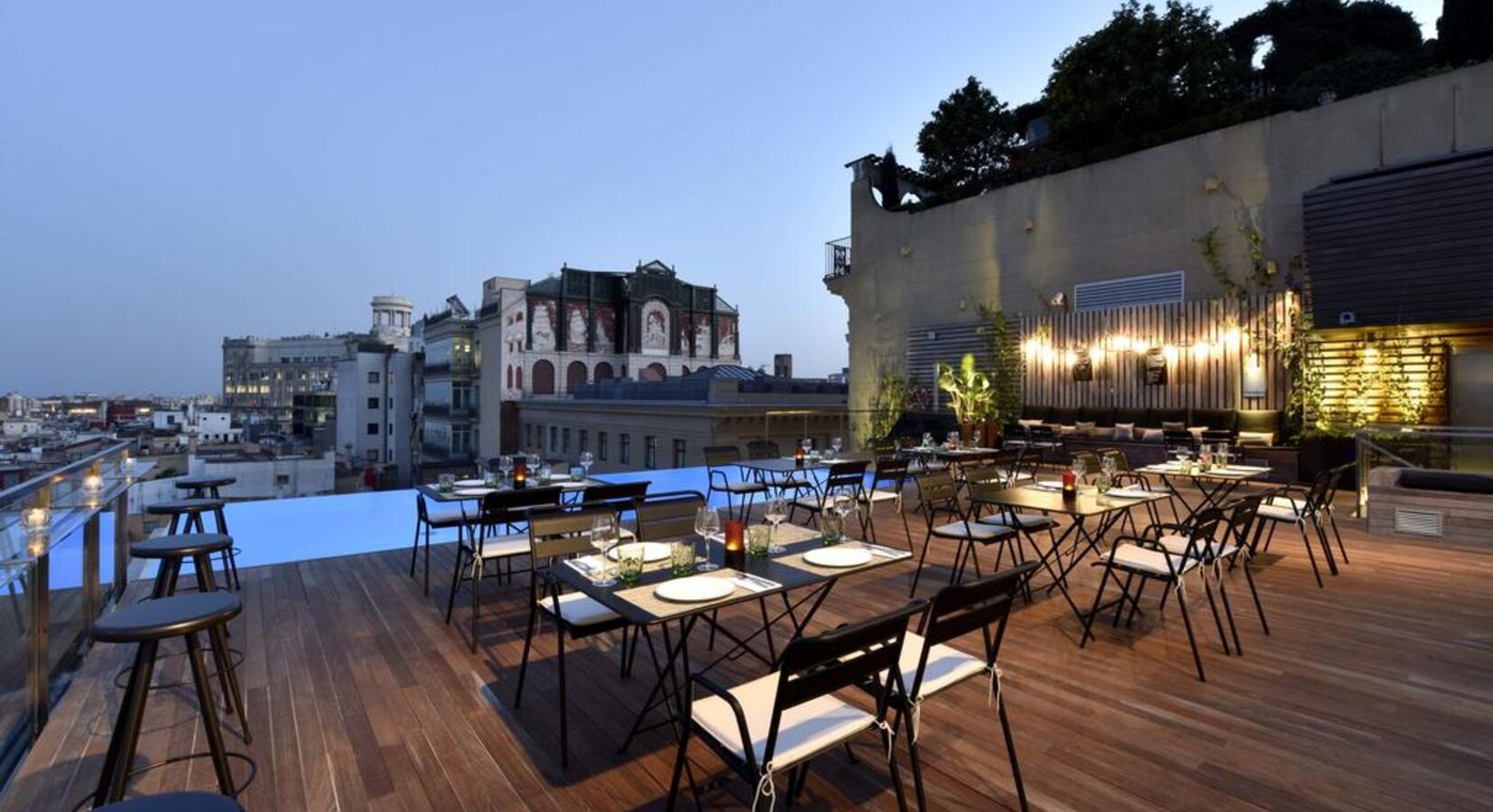 Rooftop Pool and terrace