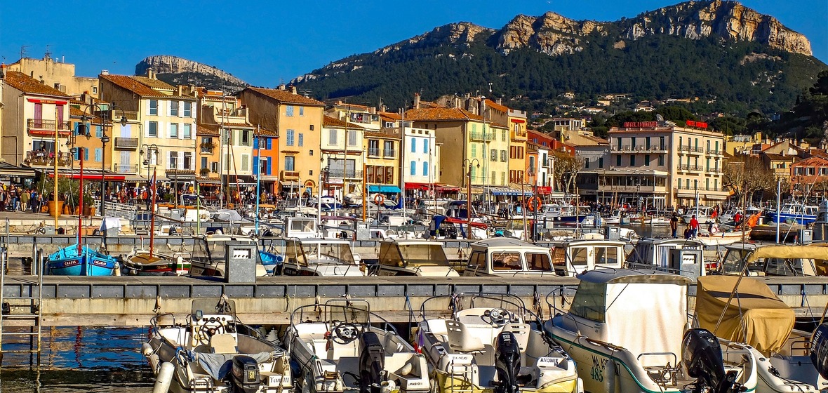 Photo of Cassis