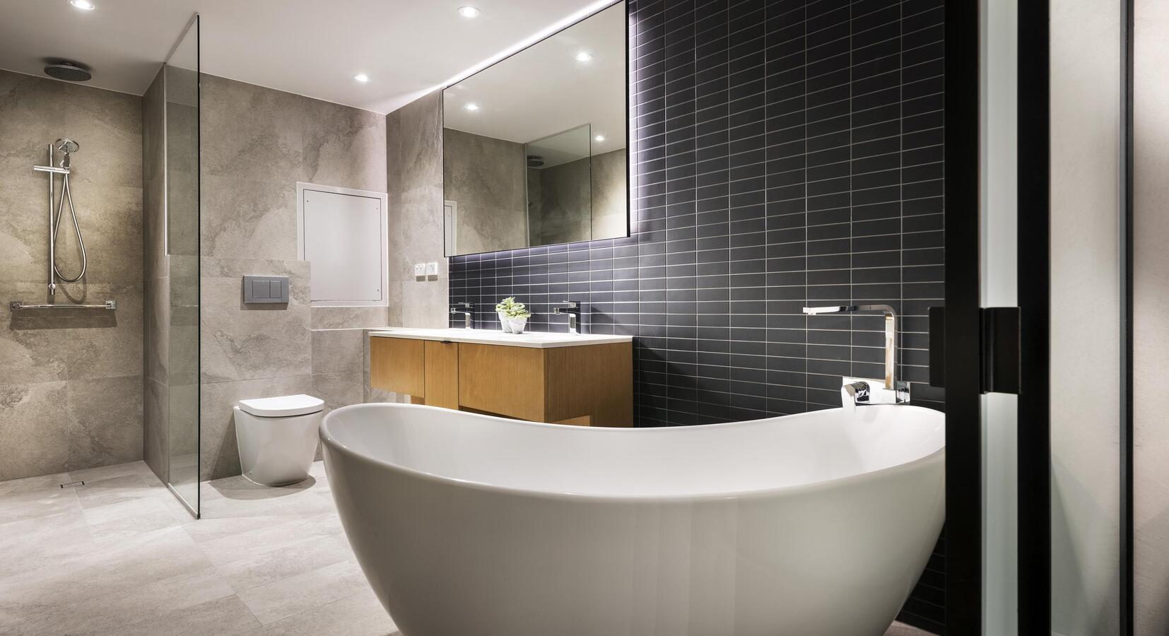 Bathroom with Tub 